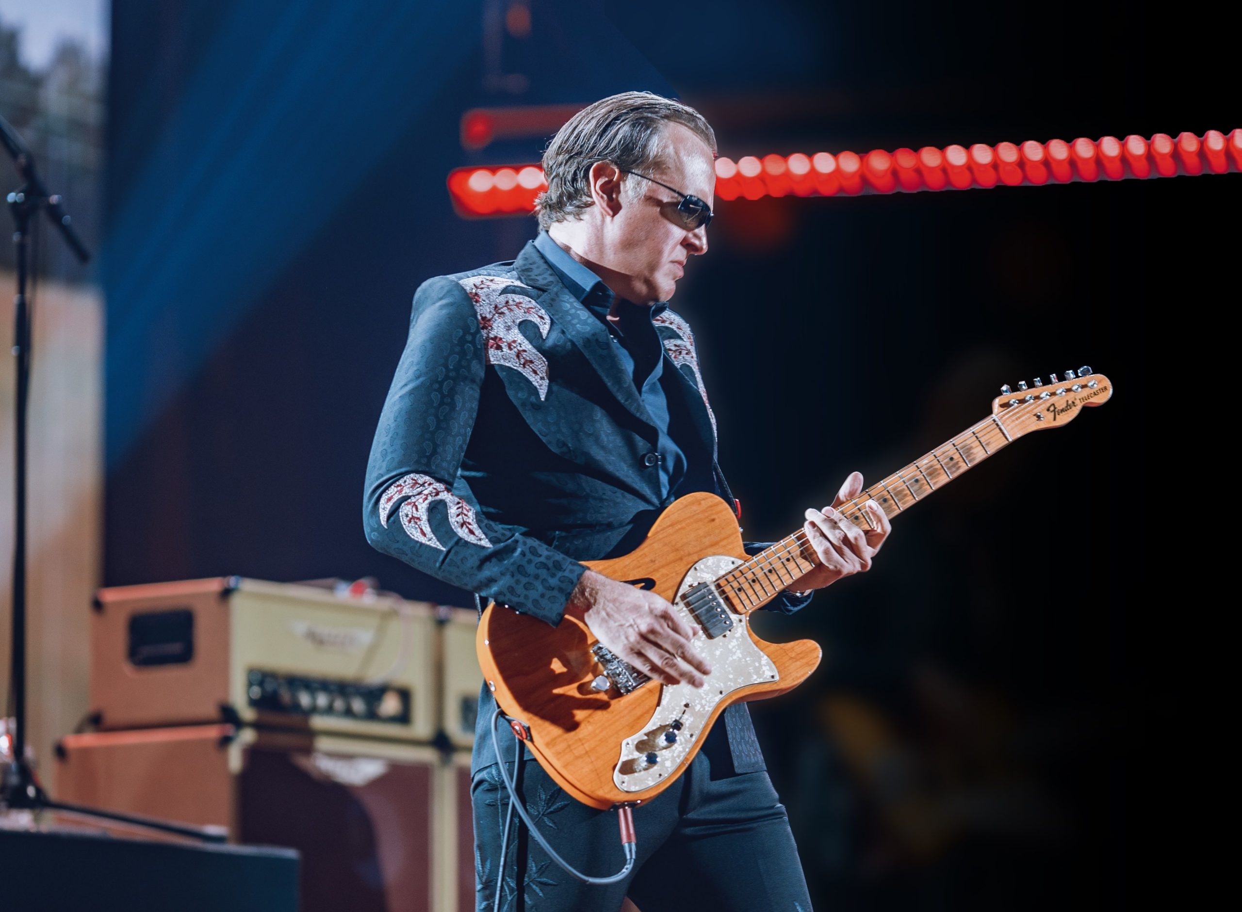 Joe Bonamassa Interview 9.27.22 - 104.7 The Cave